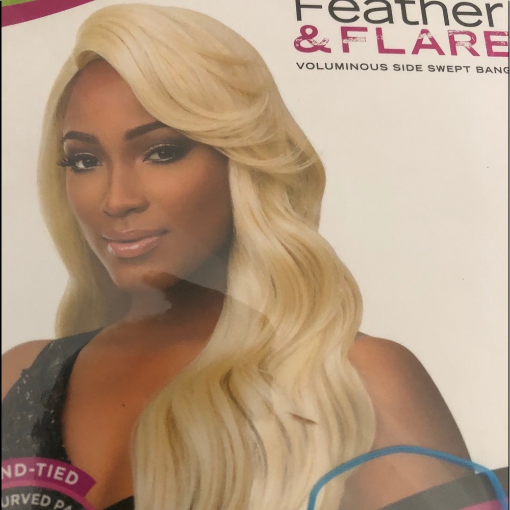 BRAND NEW feather and flare LF Wig teal blue color